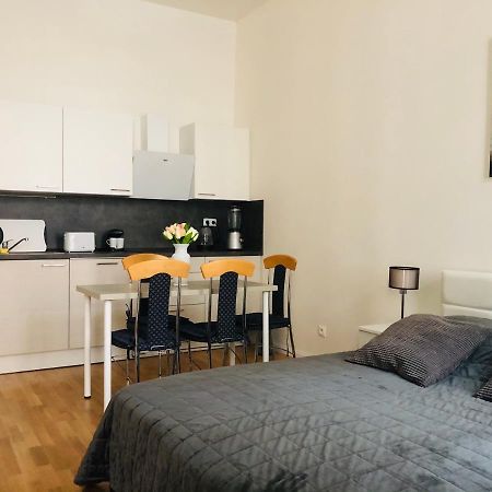 Modern Cozy Apartment In Central Prague Ngoại thất bức ảnh