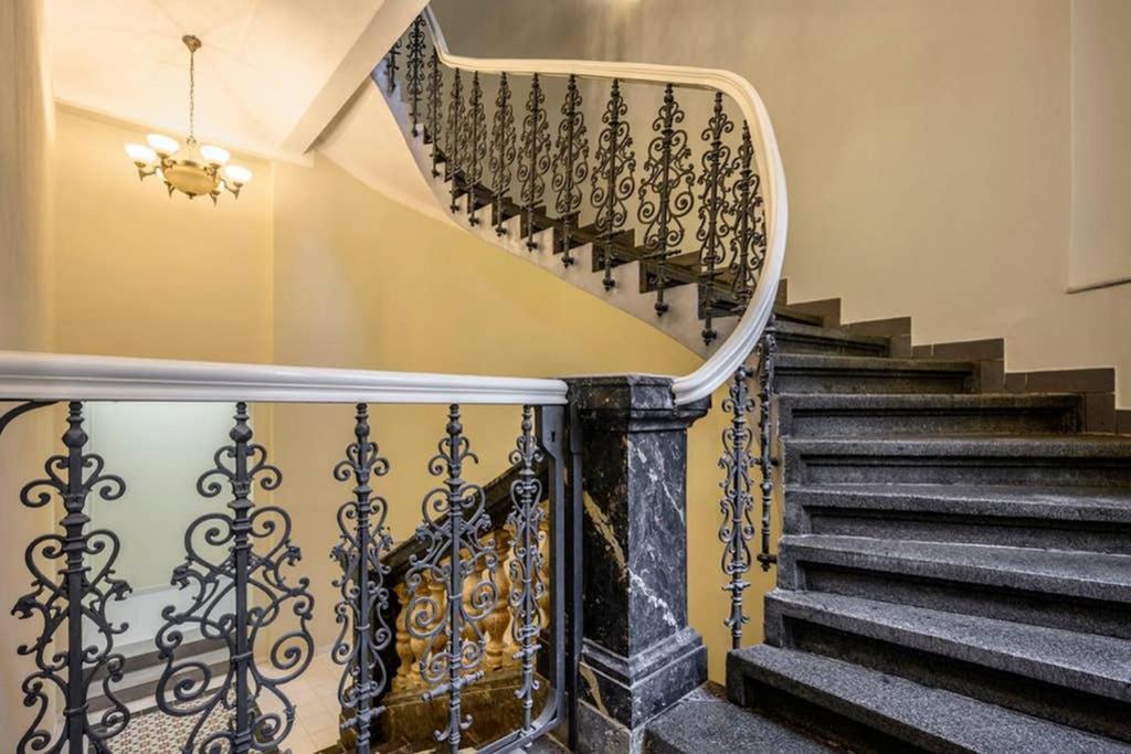 Modern Cozy Apartment In Central Prague Ngoại thất bức ảnh