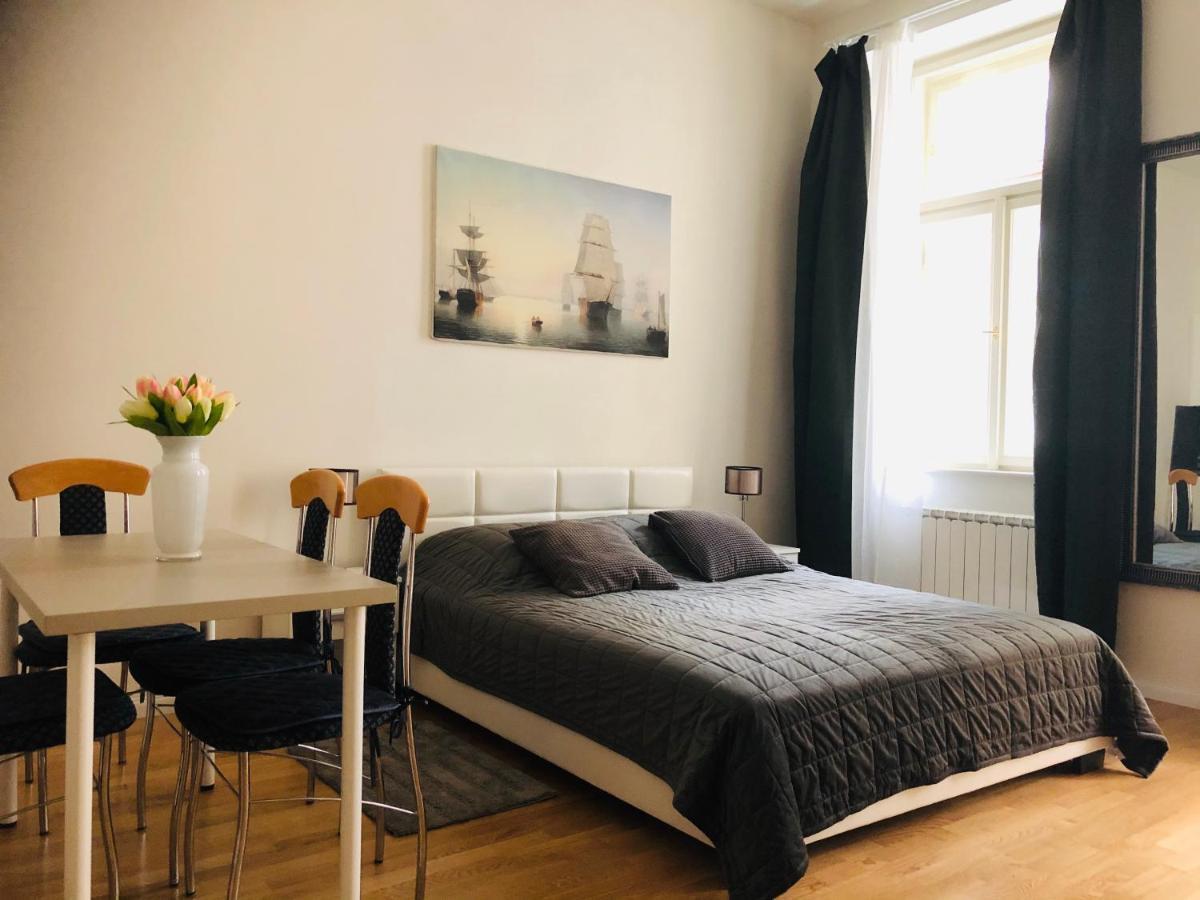 Modern Cozy Apartment In Central Prague Ngoại thất bức ảnh